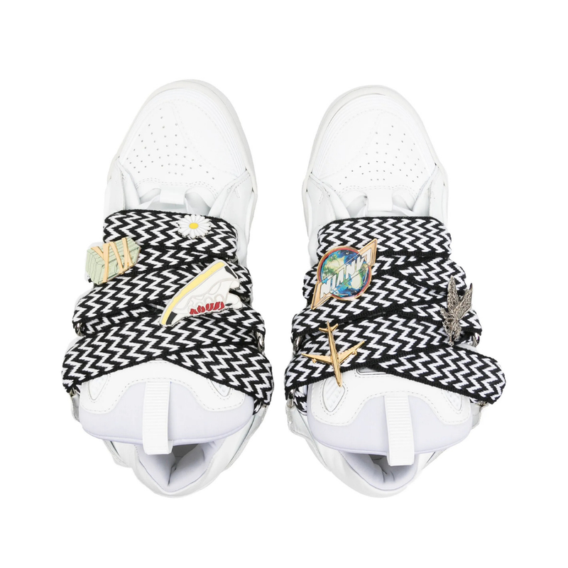 Curb White Black