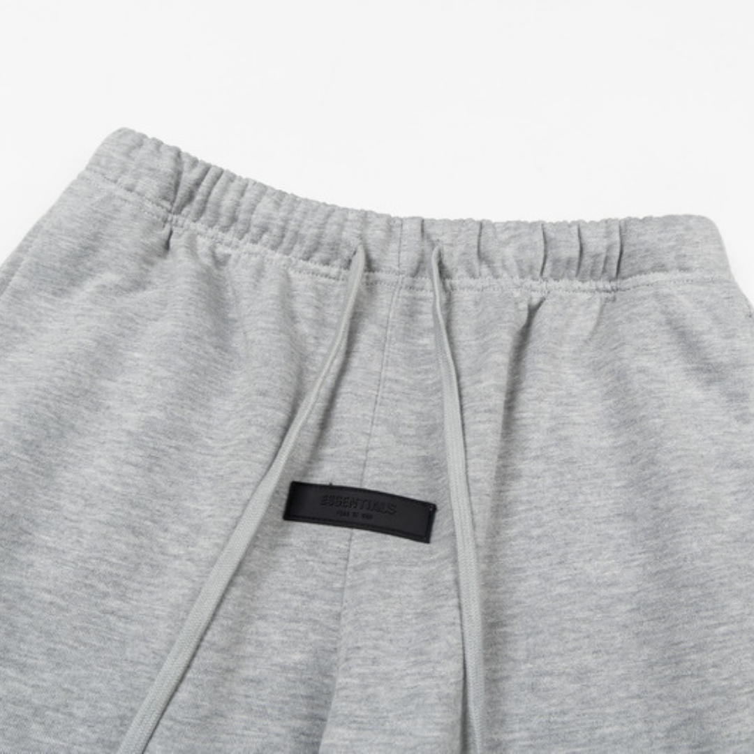 Essentials Shorts Liso Gris Logo Blanco 2
