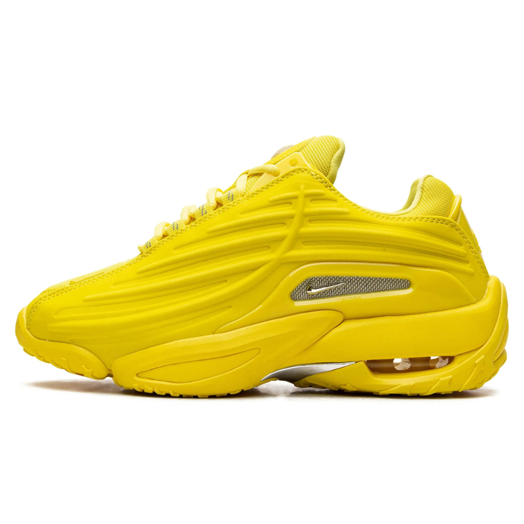 Nocta Step 2 Opti Yellow · Nike · Nova Neta