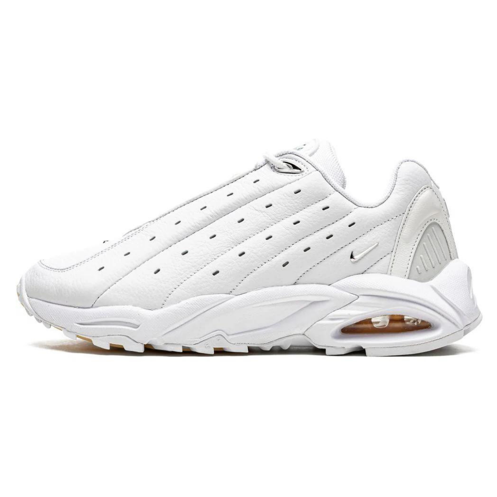 Nocta Triple White · Nike · Nova Neta