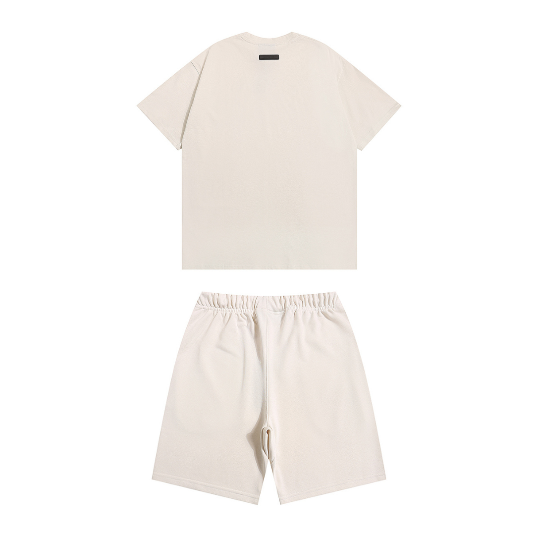 Essentials Short Set Crema Logo