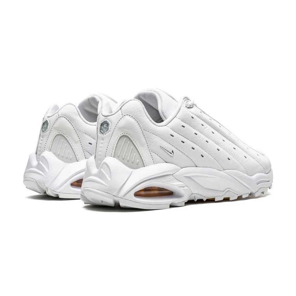 Nocta Triple White · Nike · Nova Neta