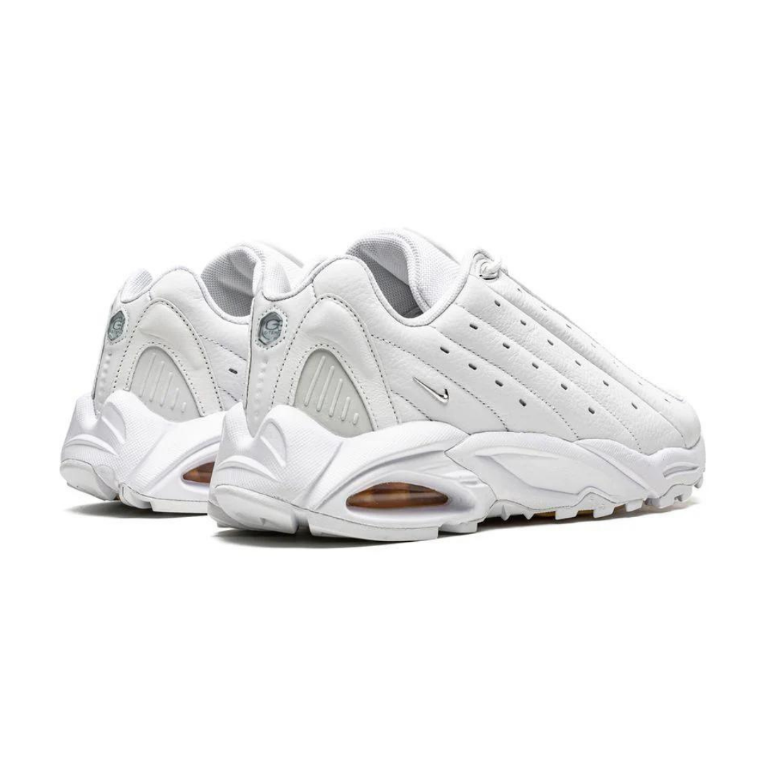 Nocta Triple White · Nike · Nova Neta