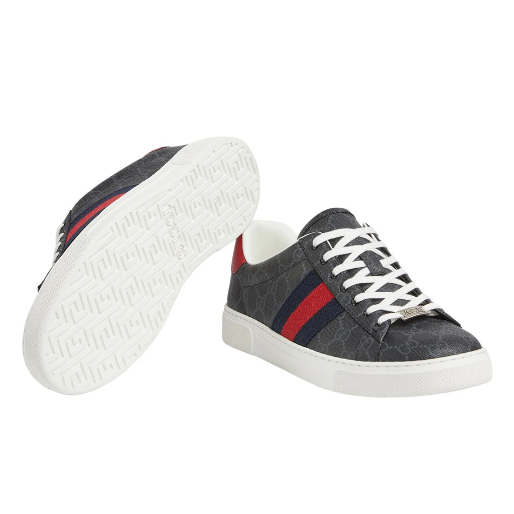 Ace Grey Monogram · Nova Neta · Nova Neta