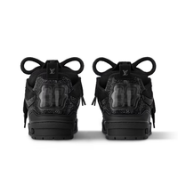 Skater Monogram Trainer Negro Estrellas