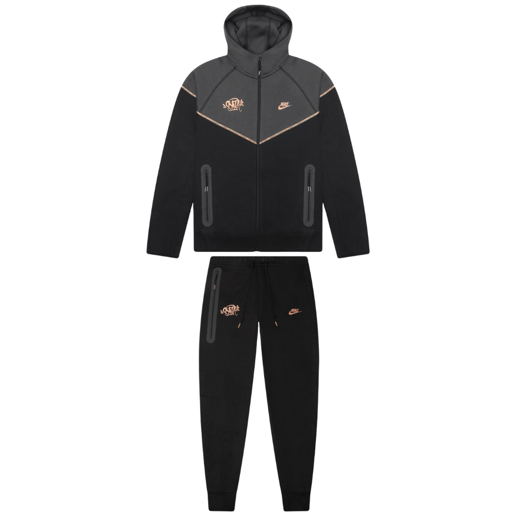 Syna Tech Black Tracksuit · Syna World · Nova Neta