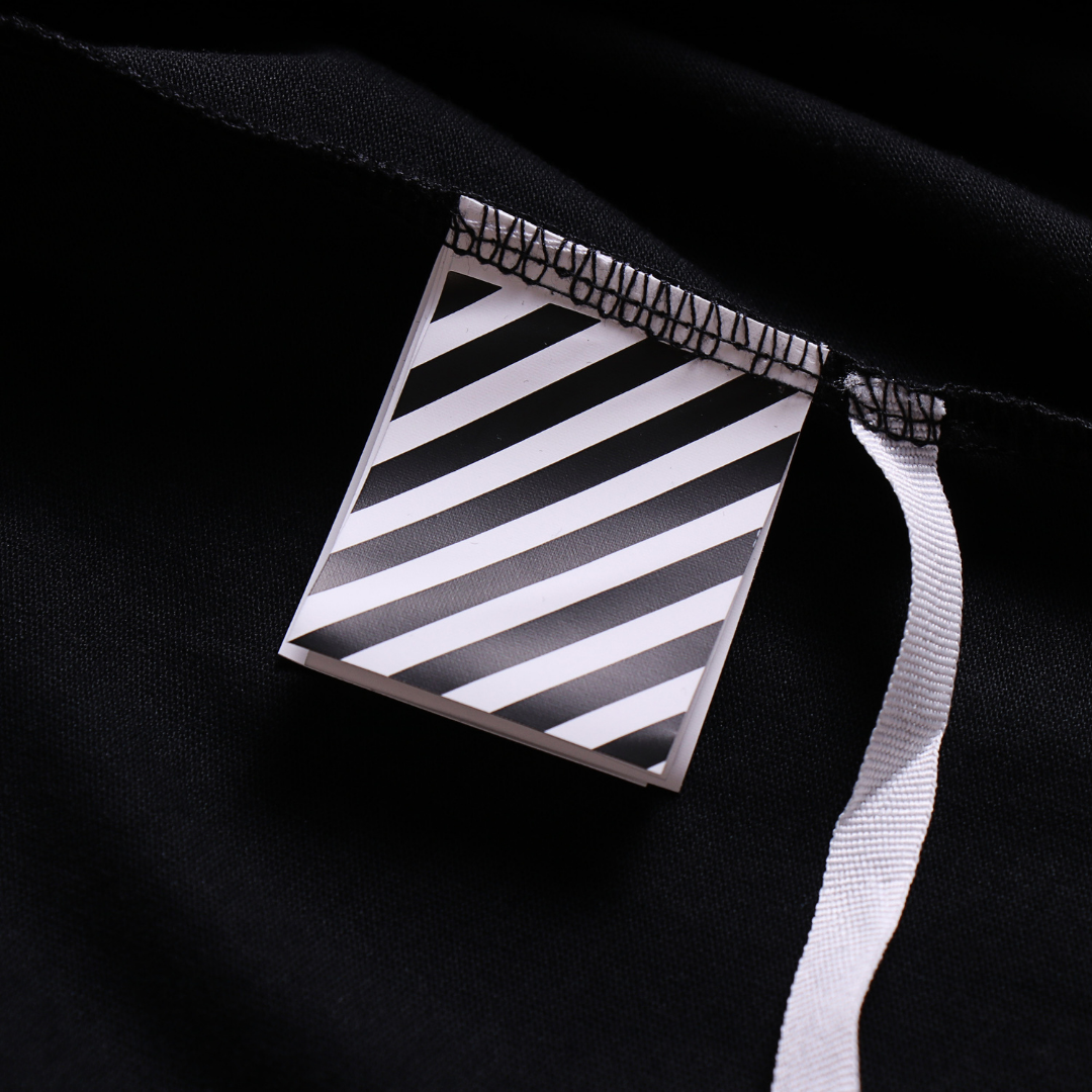 Off-W Monogram T-shirt · Louis Vuitton · Nova Neta