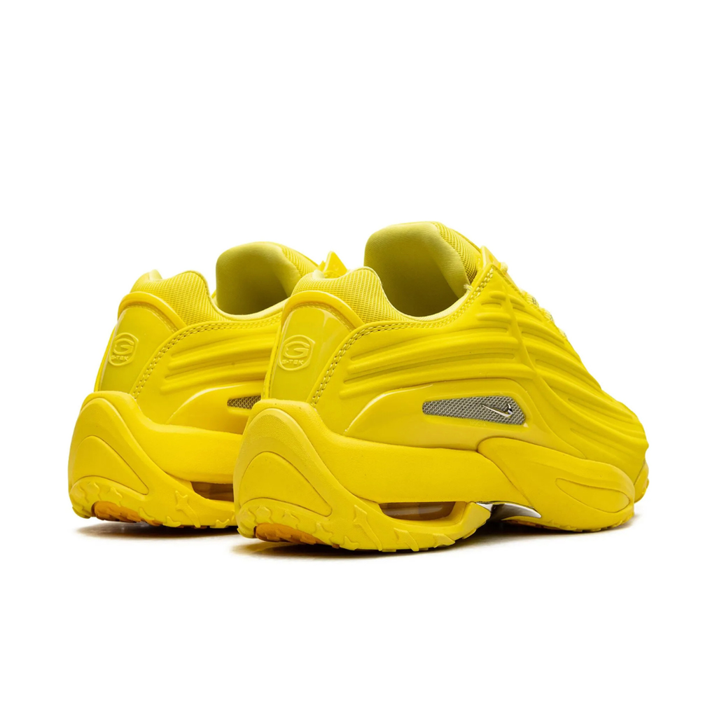 Nocta Step 2 Opti Yellow · Nike · Nova Neta