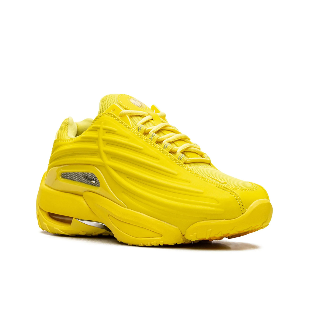 Nocta Step 2 Opti Yellow · Nike · Nova Neta