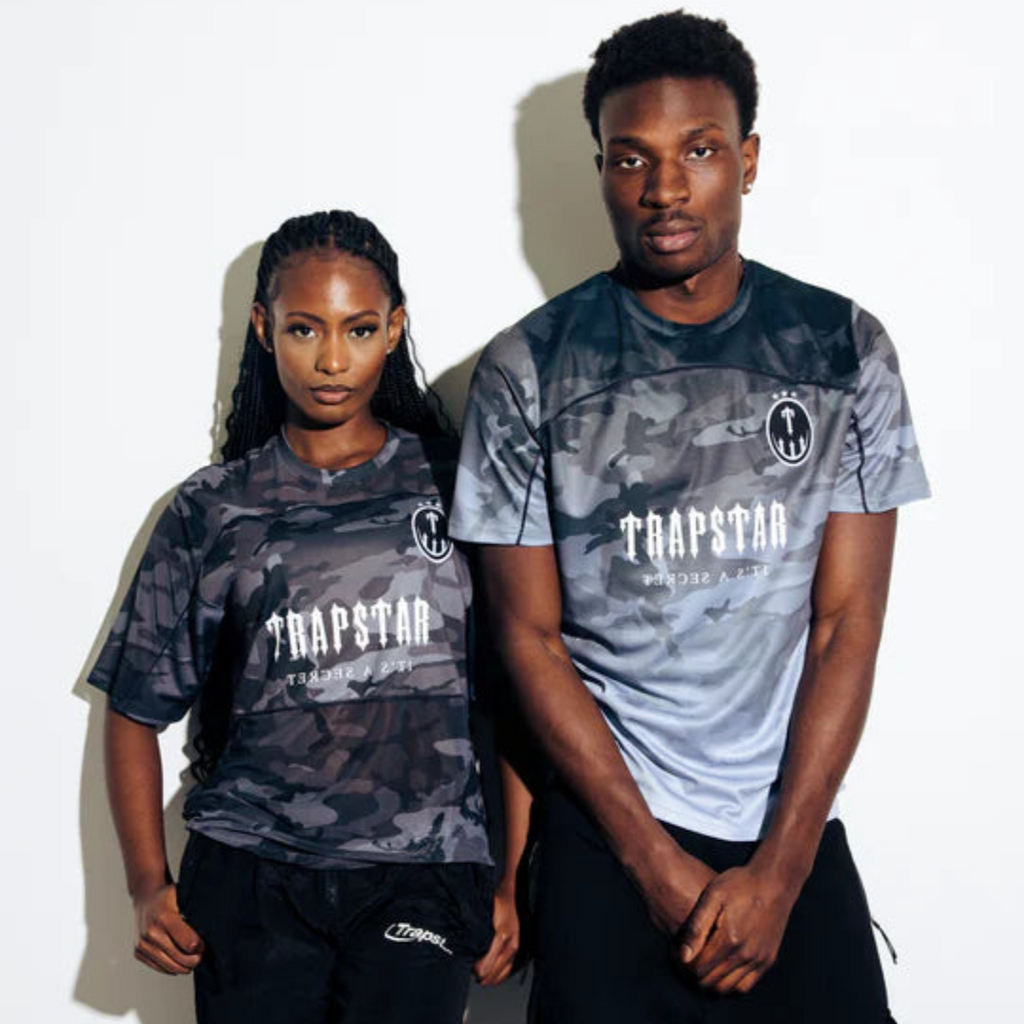 Gradient Camo T-shirt · Nova Neta · Nova Neta