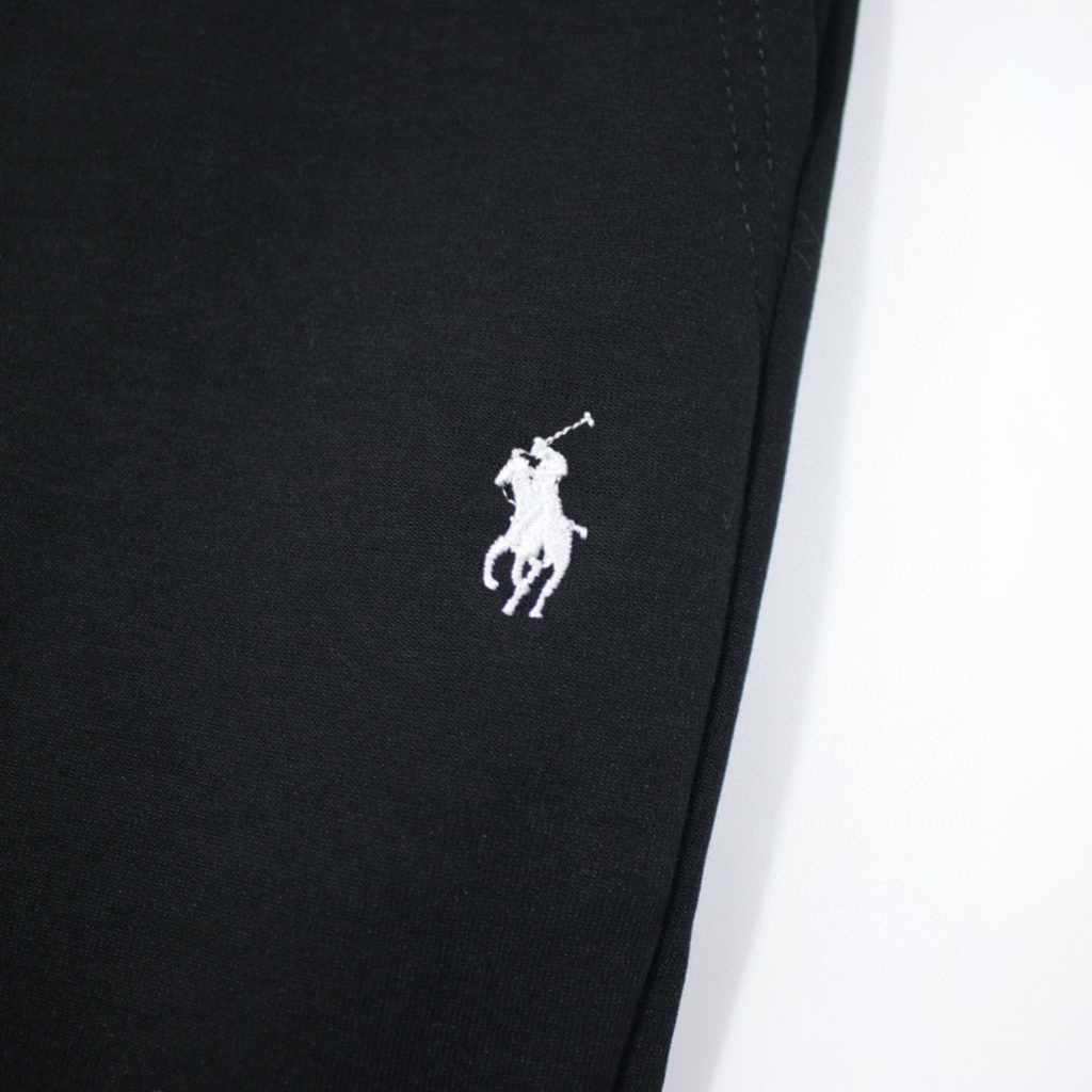 Polo Shorts · Nova Neta · Nova Neta