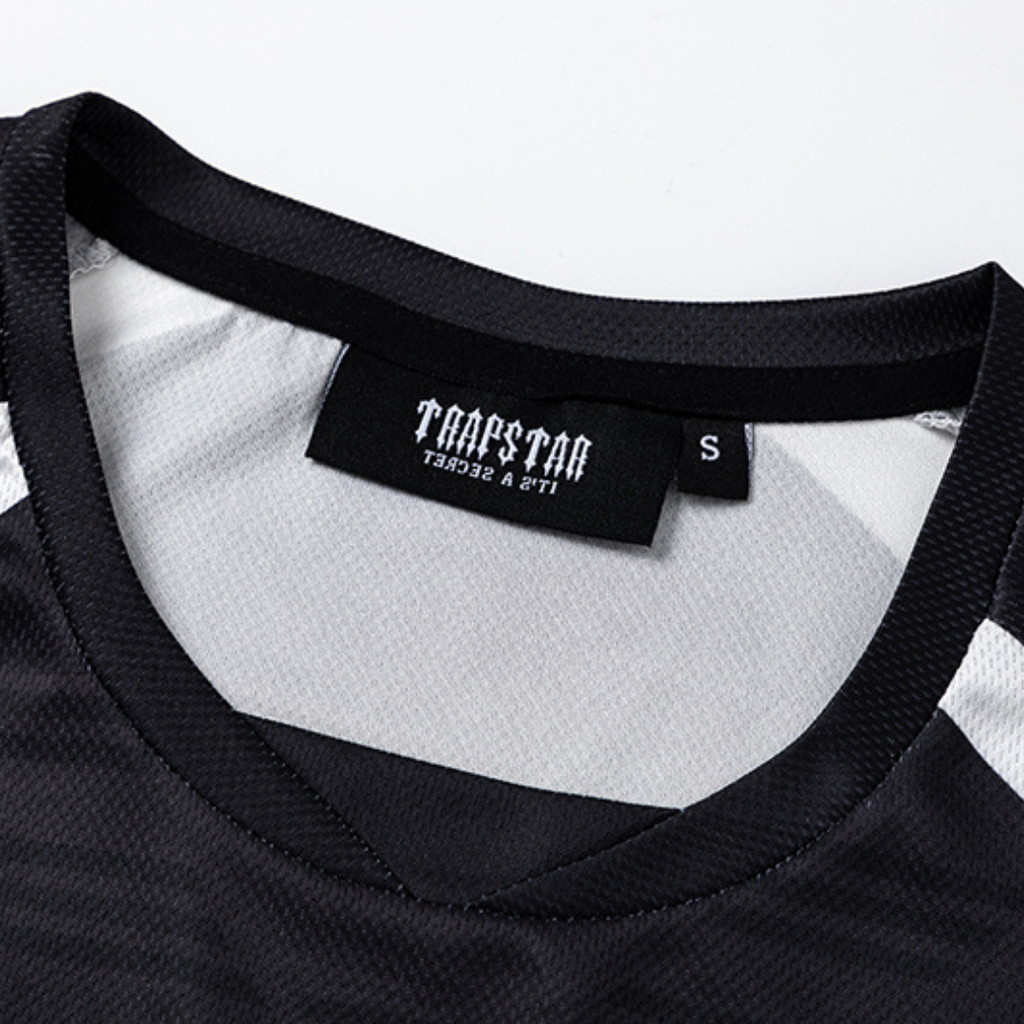 Irongate Gradient Triple Black T-shirt · Trapstar · Nova Neta