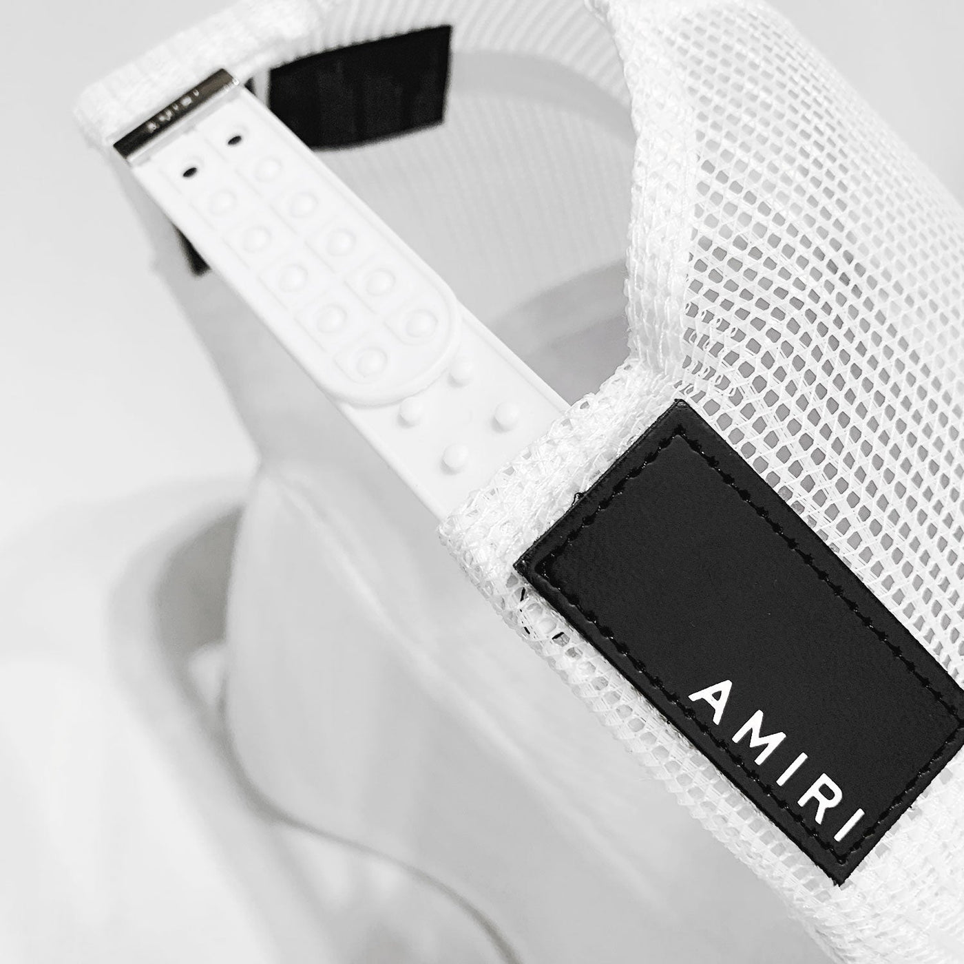 Amr Cap