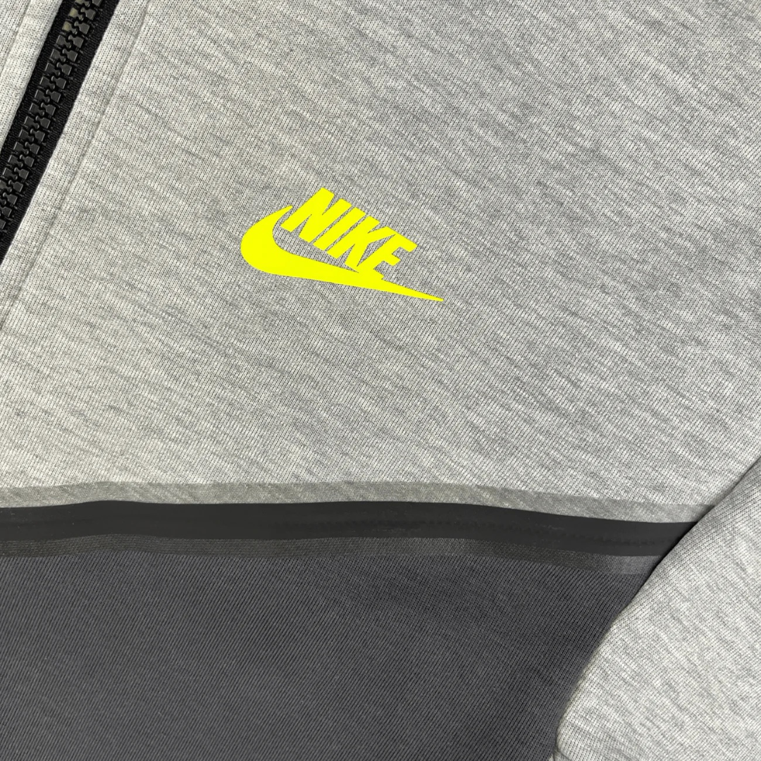 Tech Grey/Anthracite/Volt Tracksuit · Nova Neta · Nova Neta