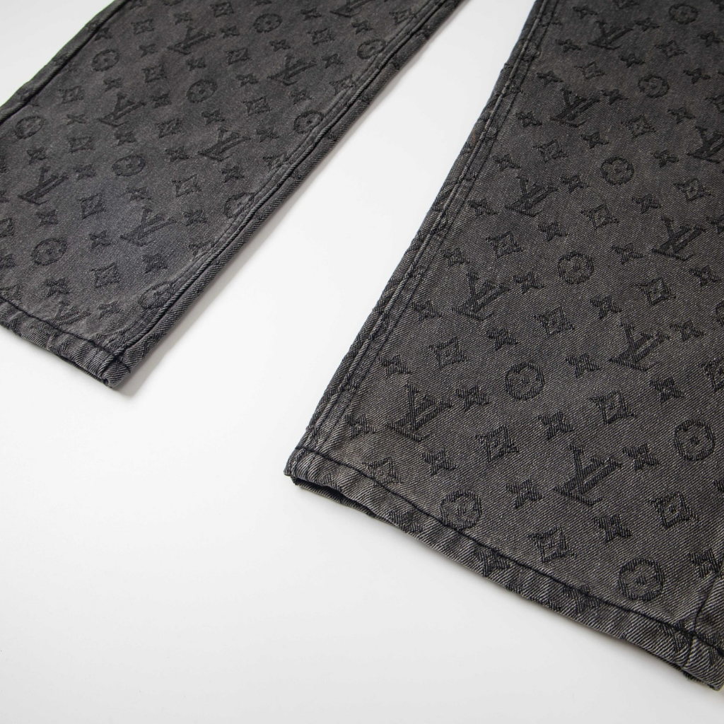 Monogram Jeans · Nova Neta · Nova Neta