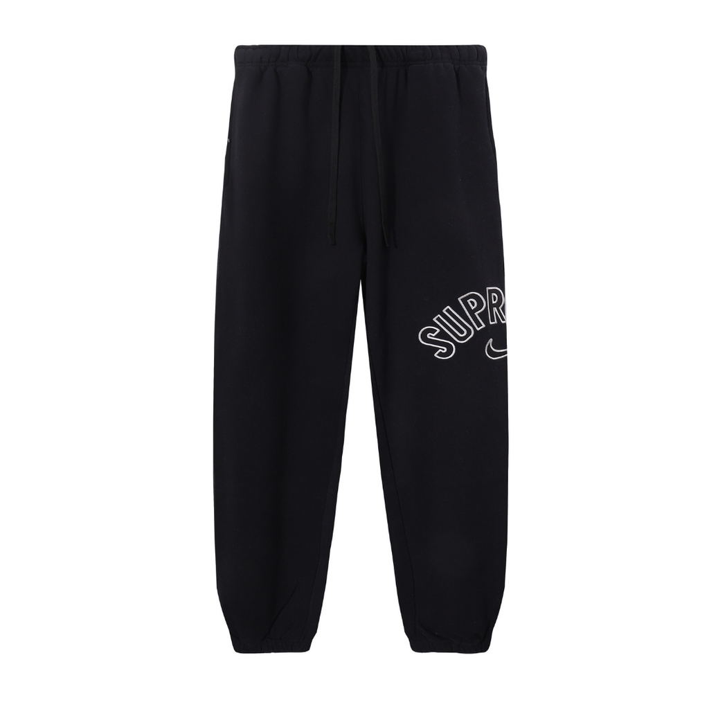 Supreme Tracksuit · Supreme · Nova Neta