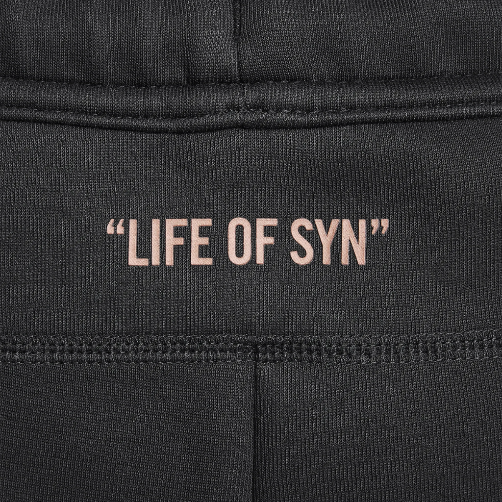 Syna Tech Black Tracksuit · Syna World · Nova Neta