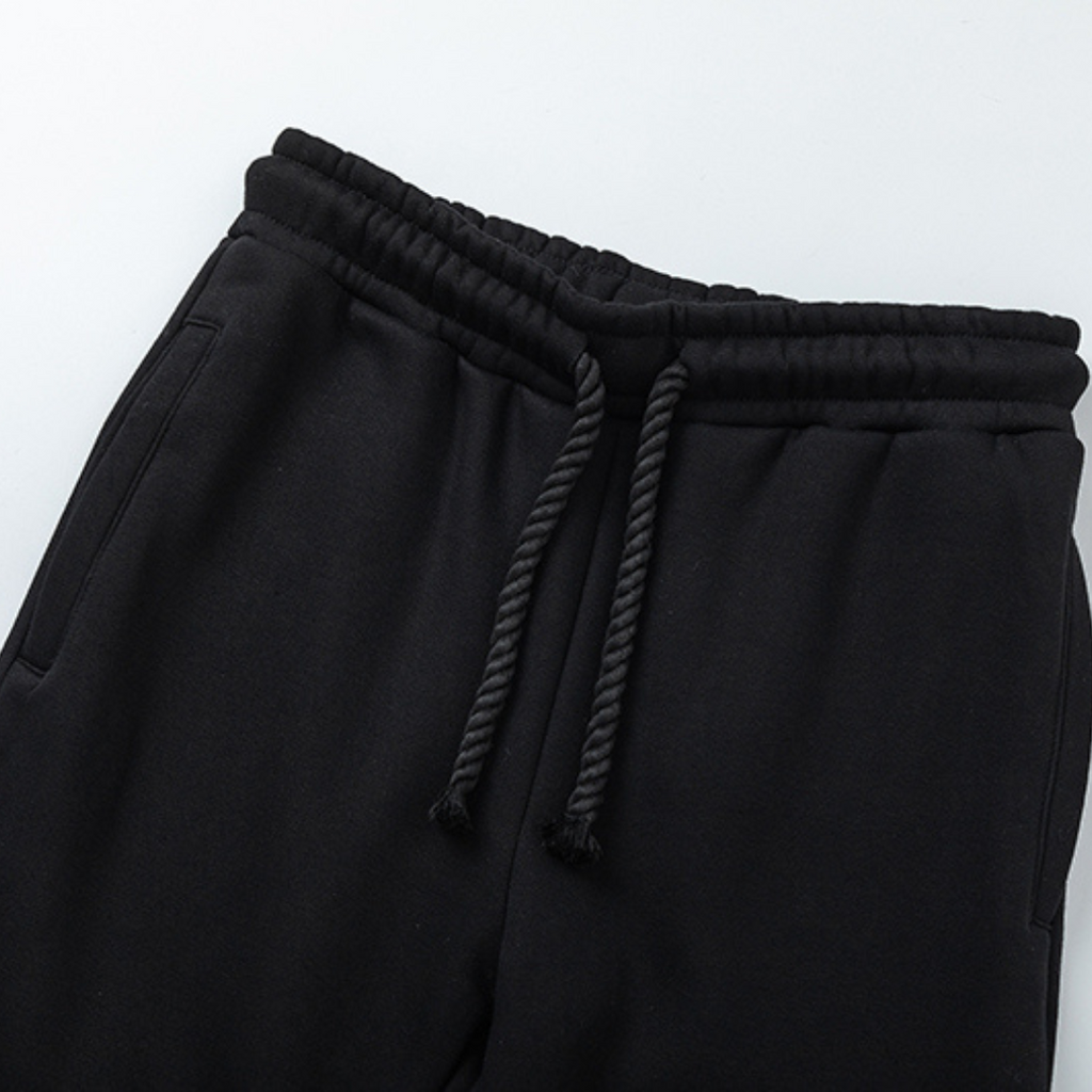 Syna Black Red Tracksuit · Syna World · Nova Neta