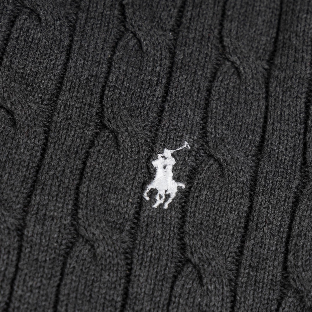 Polo Full Zip Sweater · Nova Neta · Nova Neta