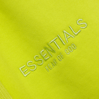 Essentials Shorts Liso Verde Logo Blanco