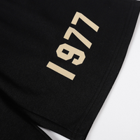 Essentials Shorts Negro 1977