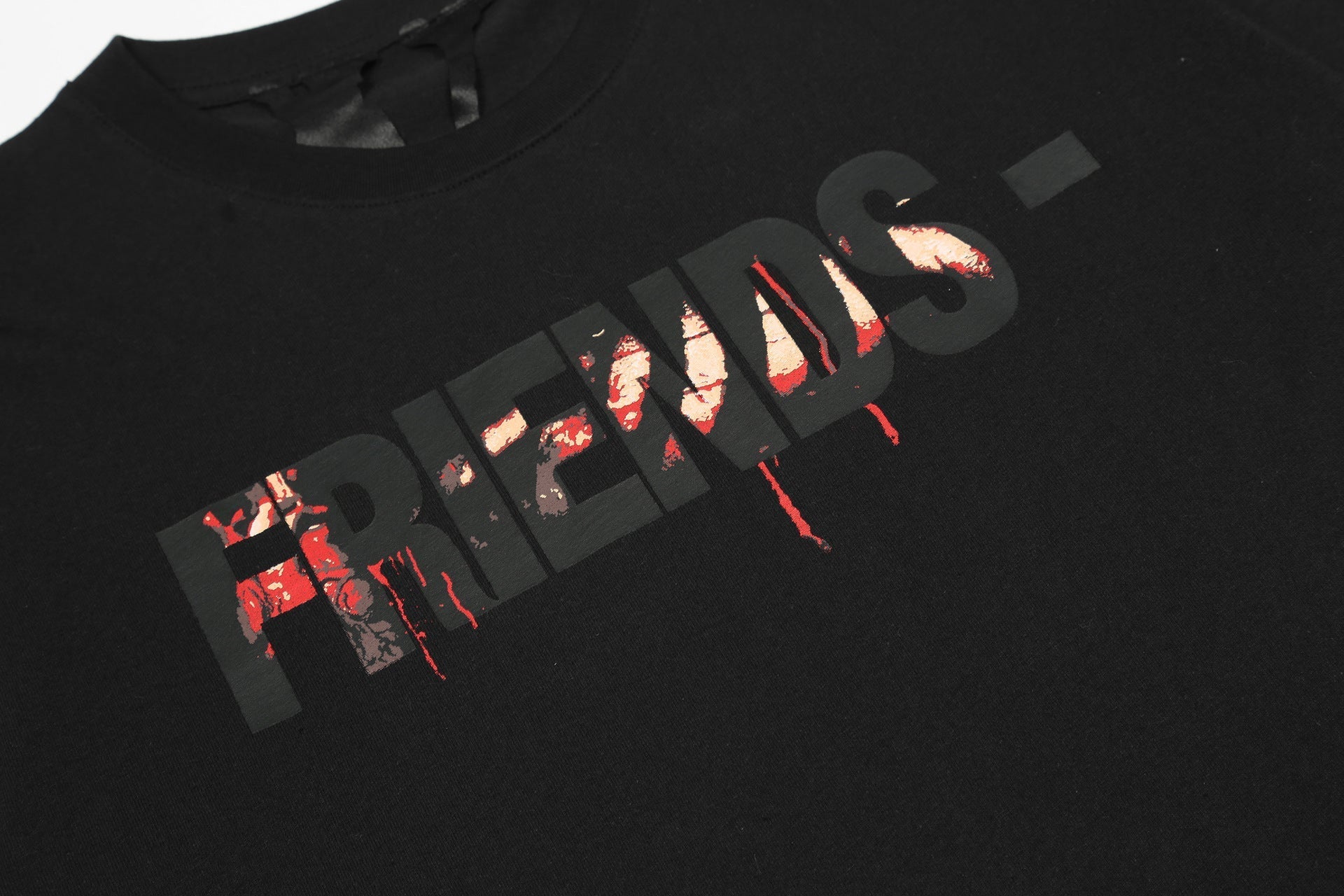Vlone Friends T-shirt · Vlone · Nova Neta